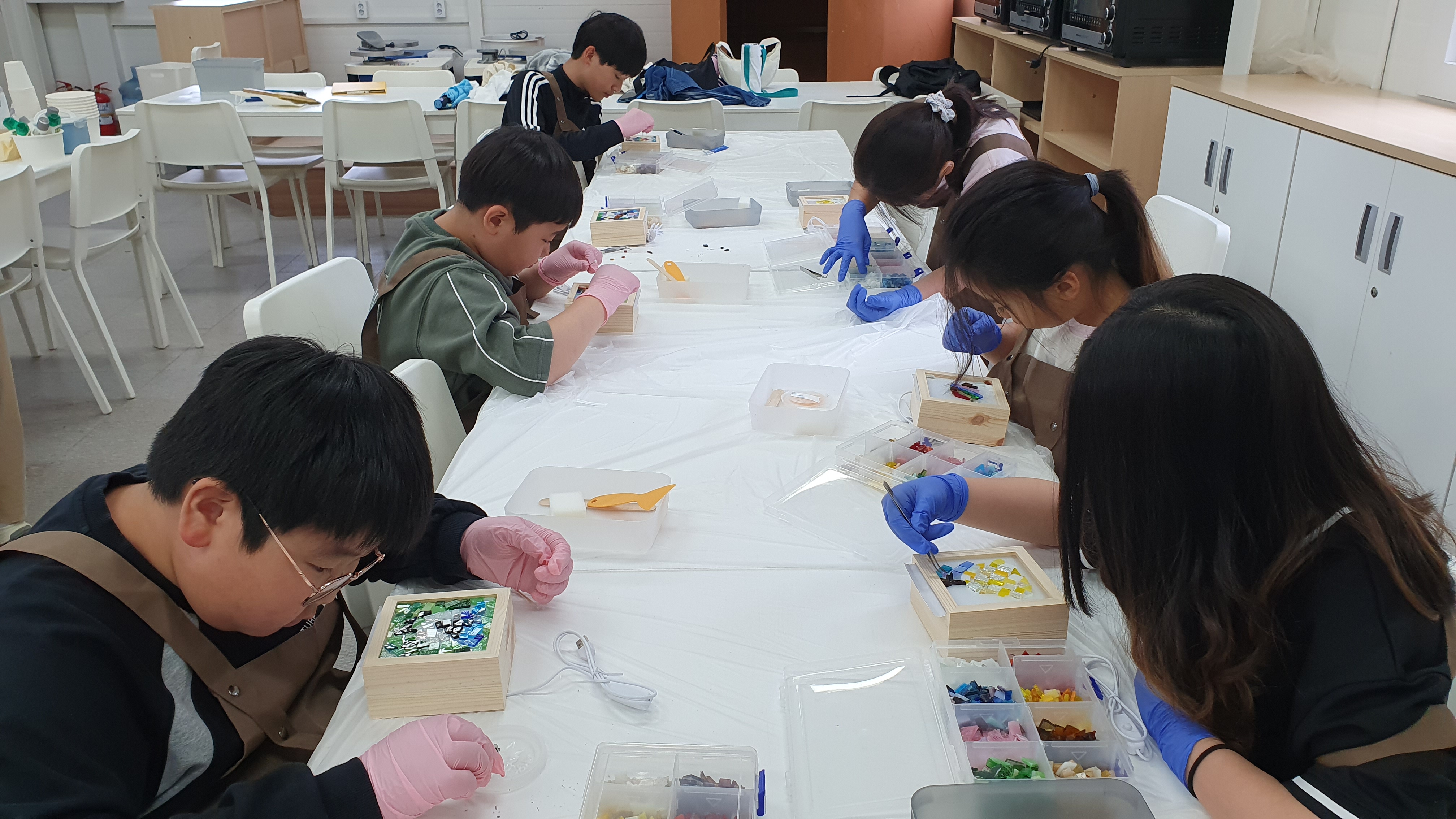 <2026년 공유학교 - 회암사지 K-굿즈 디자이너 1기> 이미지6