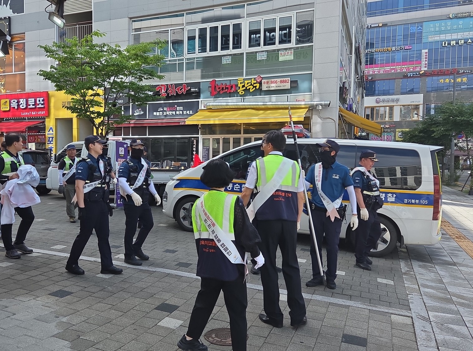 양주시 불법 광고물 정비 관․경합동 캠페인 실시 이미지