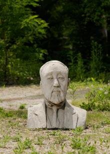 합성수지 원형(남강 이승훈 선생상) 이미지