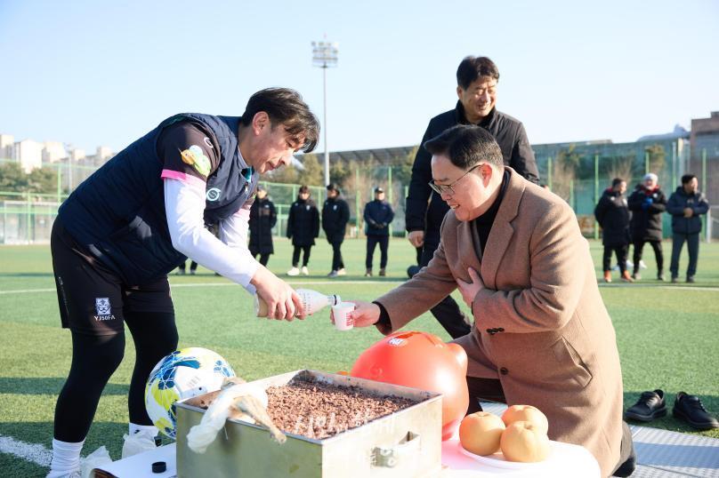 양주시축구협회 연령별 시무식 의 사진