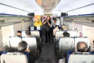 교외선 홍보 로맨틱 버스킹 사진