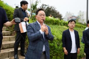 회암천 미꾸라지 방류행사 의 사진