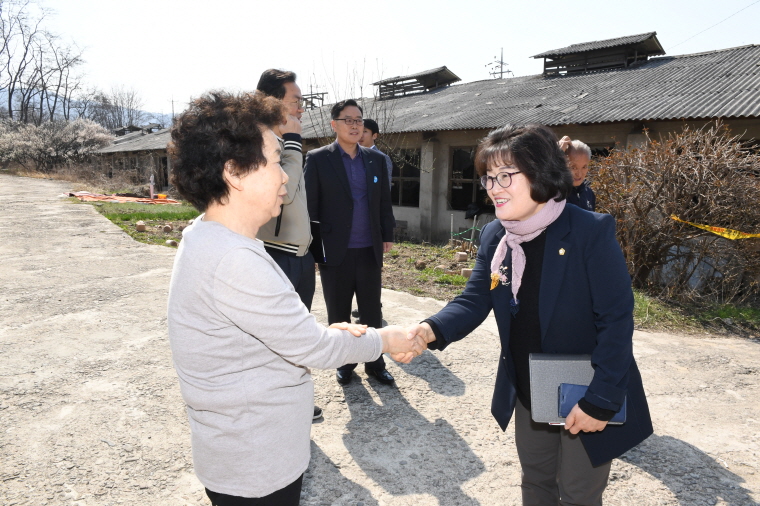 안순덕 의원, 삼숭동 슬레이트 현장방문 이미지8