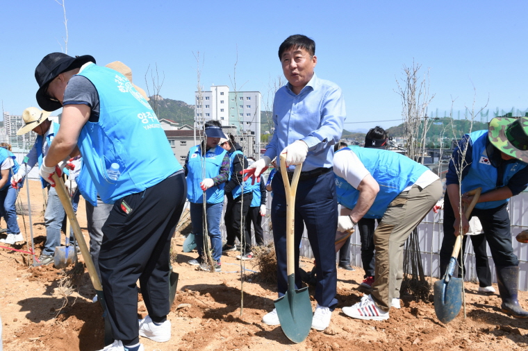 한국자유총연맹 양주시지회 식목행사 이미지5