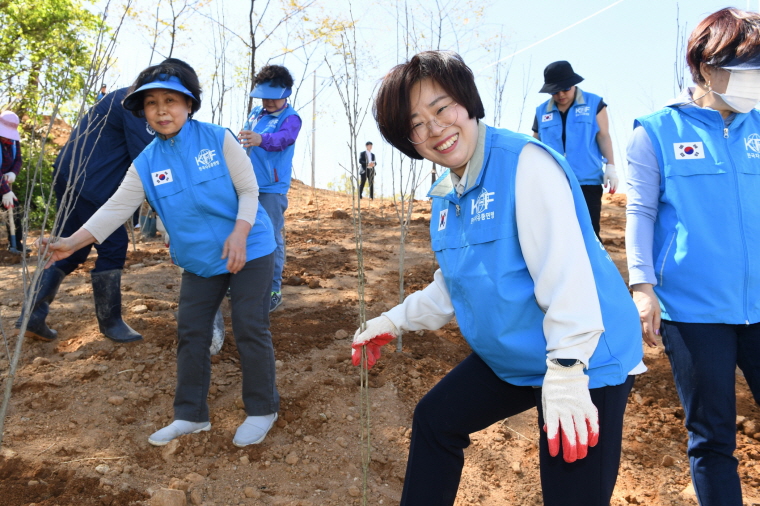 한국자유총연맹 양주시지회 식목행사 이미지7