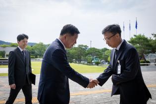 정덕영 양주시장 의회방문 환담