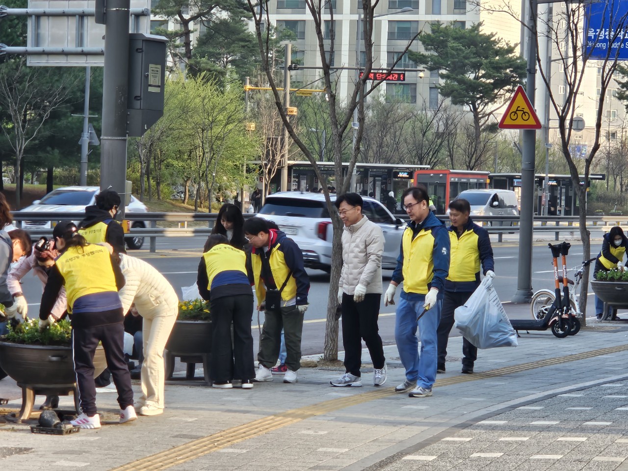 시민 참여형 도시미관 사업 박차…양주 옥정2동 ‘봄꽃 프로젝트’ 이미지