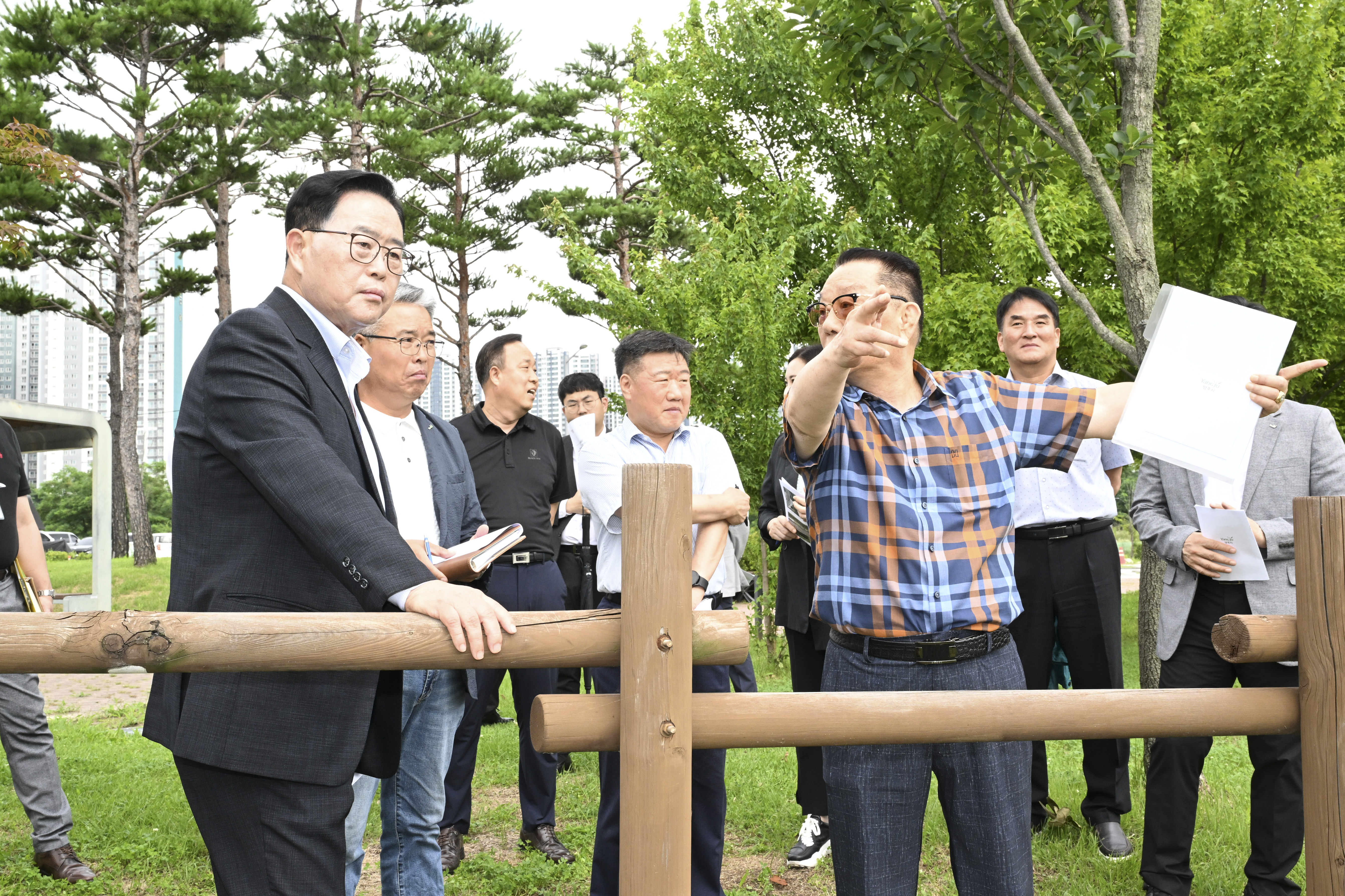 강수현 양주시장, 옥정호수공원 현장점검…“수질·조경 정비로 시민 쉼터 조성” 이미지