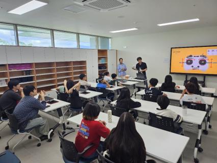 양주시, 효촌초 학생 대상 ‘일일 드론체험 스쿨’ 운영…“첨단기술 직접 체험” 이미지
