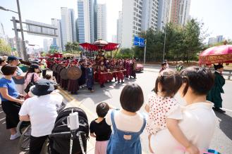[포토] 도심 한복판 왕의 귀환…제9회 양주 회암사지 왕실축제 어가행렬 눈길 이미지