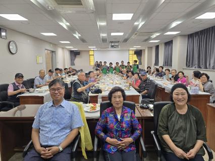 양주시 회천2동 새마을 부녀회, 경로당 회장 40명 초청해‘여름맞이 보양 삼계탕’대접 이미지