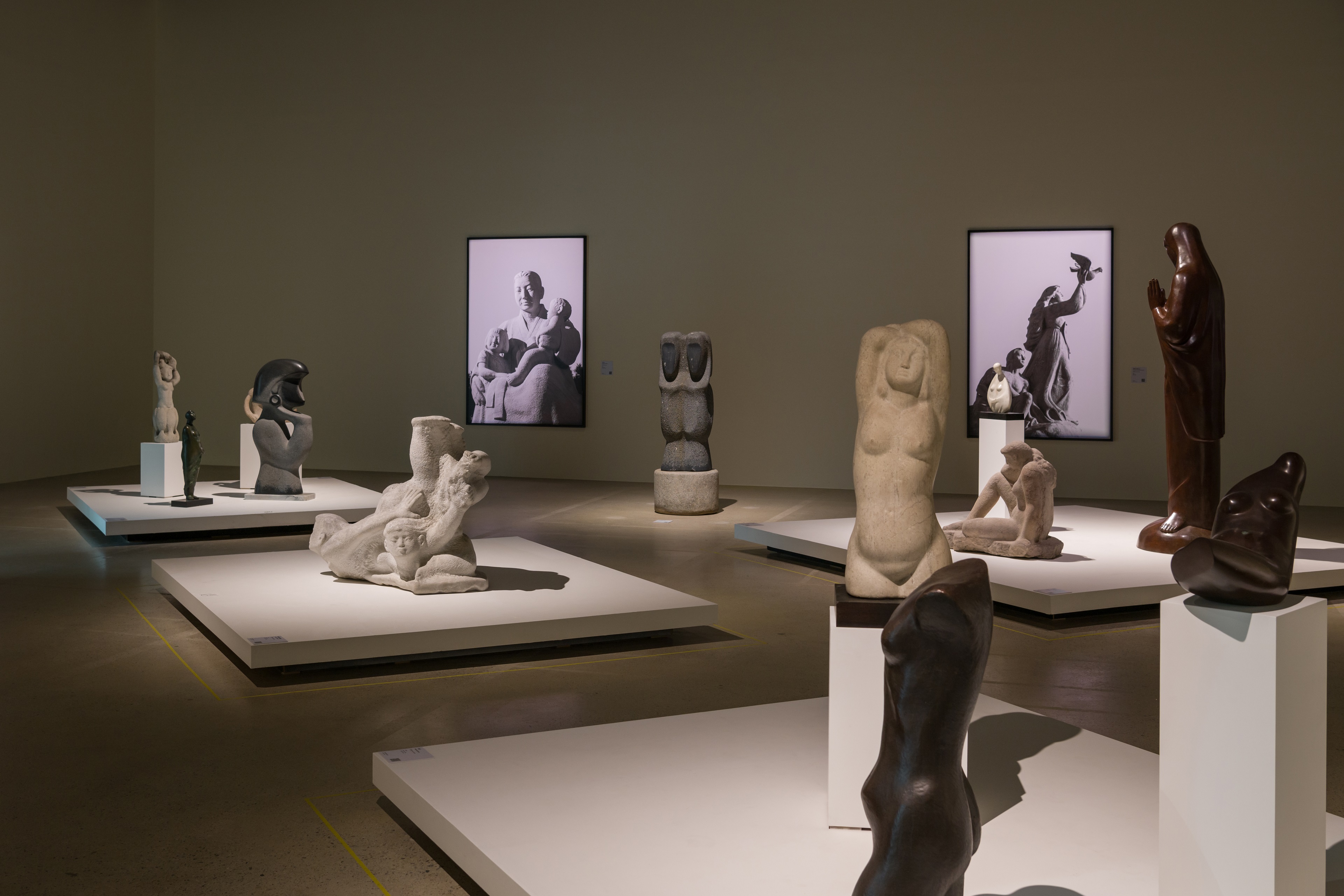 앉거나 서거나 누워있는 I : 1950-60년대 해방세대의 인체조각 이미지2