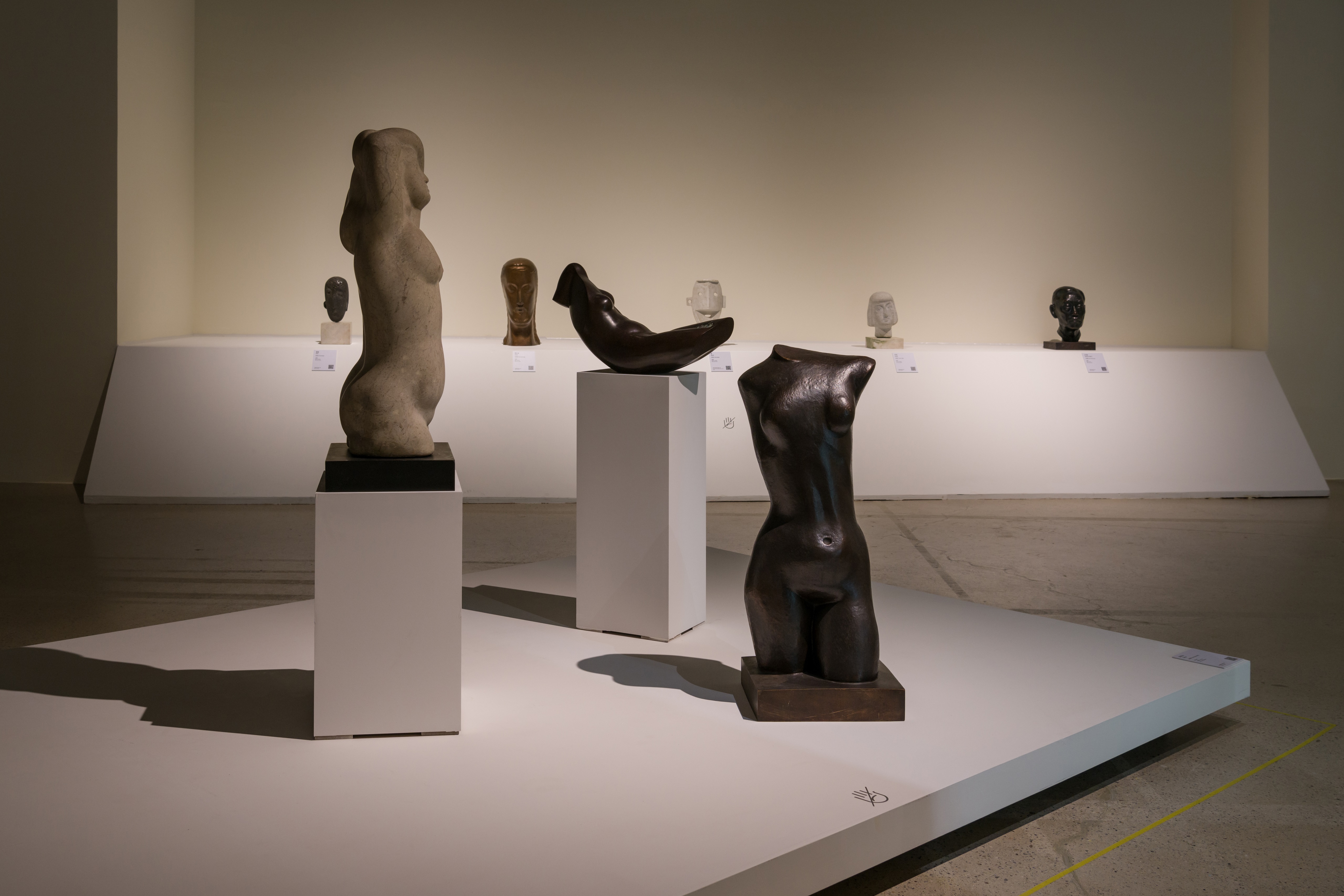 앉거나 서거나 누워있는 I : 1950-60년대 해방세대의 인체조각 이미지3