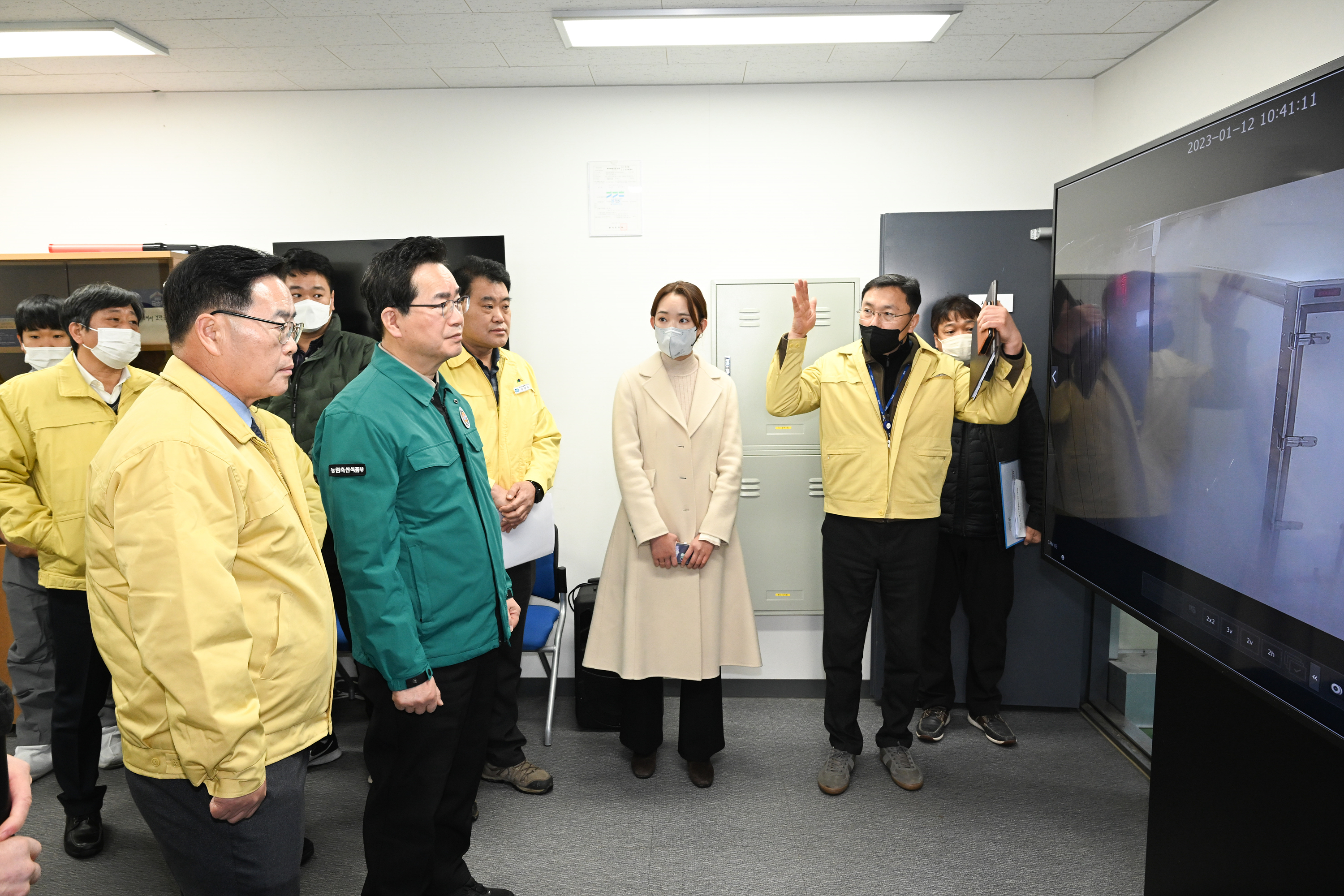 2023-01-12 농축산부 장관과 가축질병 방역 상황 점검 이미지