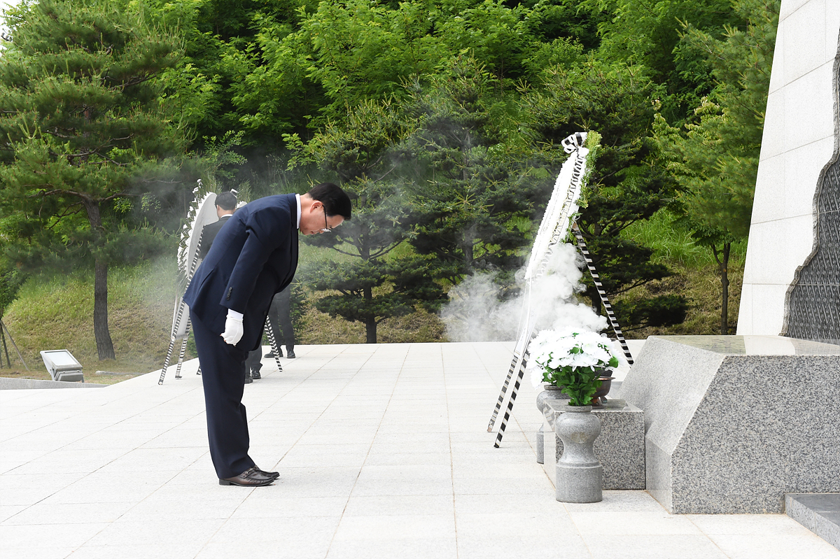 2023-06-06 현충일 추념식 거행 이미지4