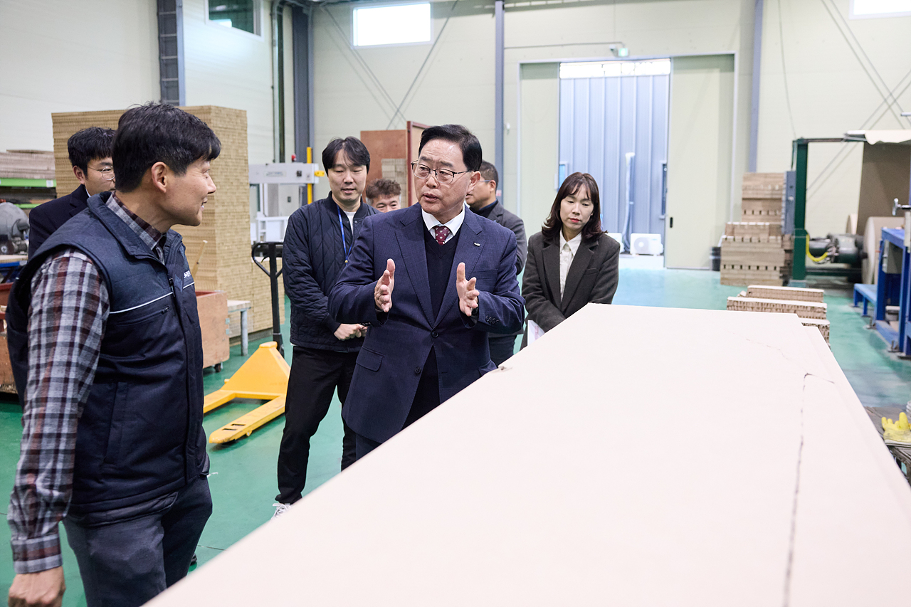 2025-11-20 관내 기업 방문 이미지2