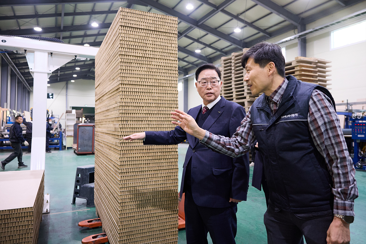 2025-11-20 관내 기업 방문 이미지4