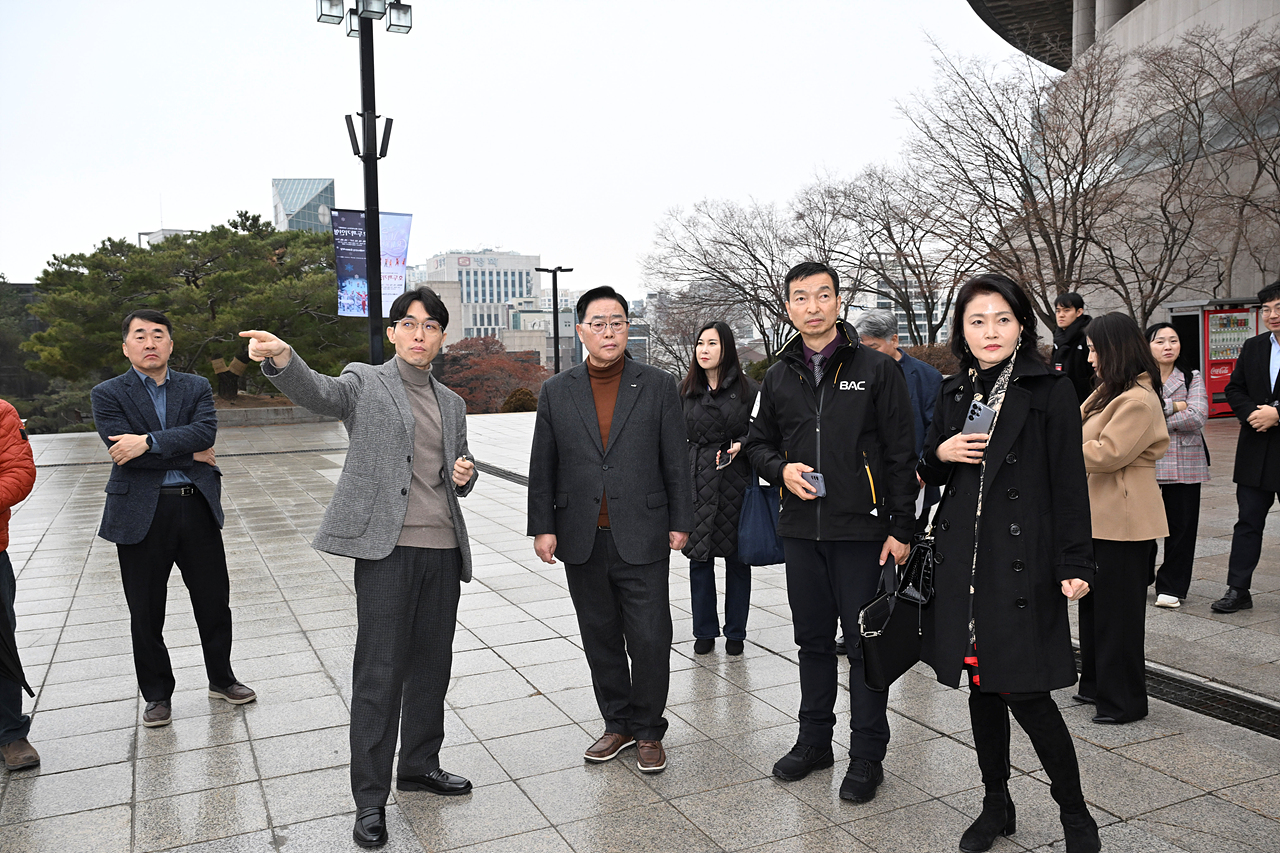 2025-12-20 예술의 전당 벤치마킹 이미지6