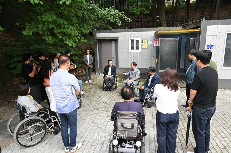 이동약자 불편사항 휄체어 체험 의 사진