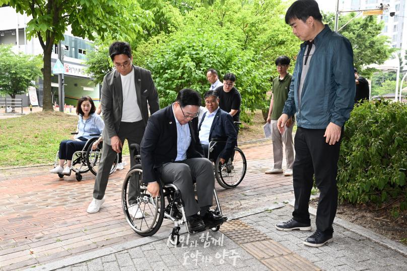 이동약자 불편사항 휄체어 체험 의 사진