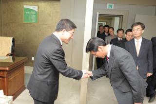 김준호부시장 사령장 의 사진