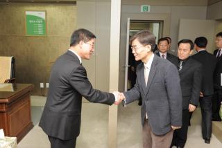 김준호부시장 사령장 의 사진