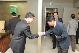 김준호부시장 사령장 의 사진