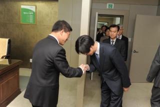 김준호부시장 사령장 의 사진