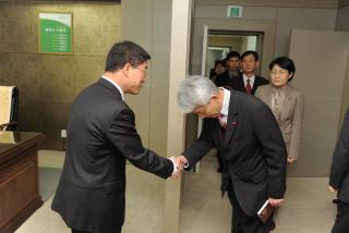 김준호부시장 사령장 의 사진