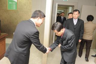 김준호부시장 사령장 의 사진