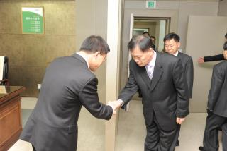 김준호부시장 사령장 의 사진