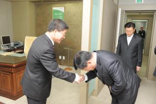 김준호부시장 사령장 의 사진
