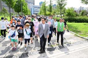 74남북공동성명 50주년기념 가족걷기대회 사진