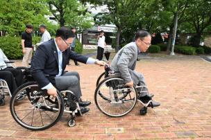 이동약자 불편사항 휄체어 체험 의 사진