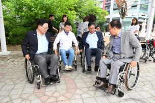 이동약자 불편사항 휄체어 체험 의 사진