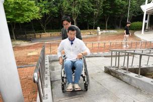 이동약자 불편사항 휄체어 체험 의 사진