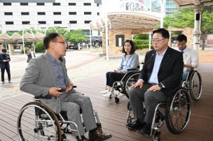 이동약자 불편사항 휄체어 체험 의 사진