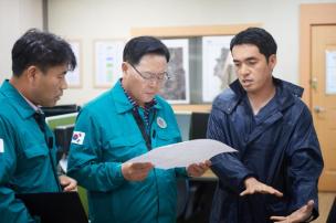 수해지역 현장 방문 의 사진