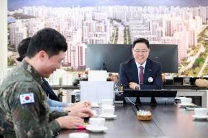 예비군 지휘관 간담회 의 사진
