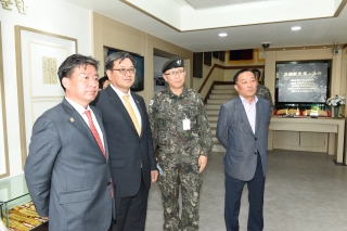 군부대위문(1군단) 의 사진